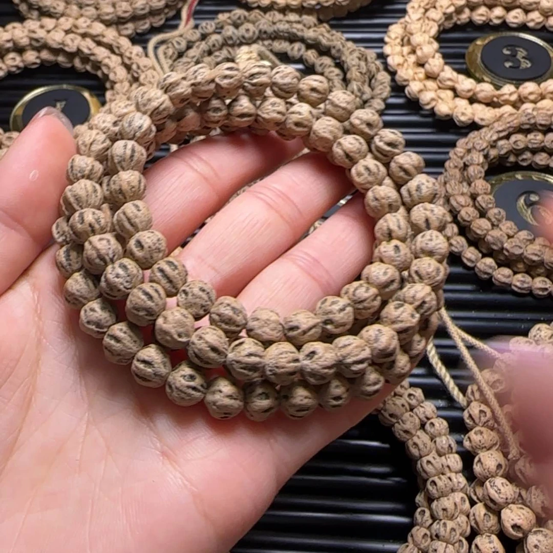 【闪购商品】柏香籽/百香籽吊坠橘****屁