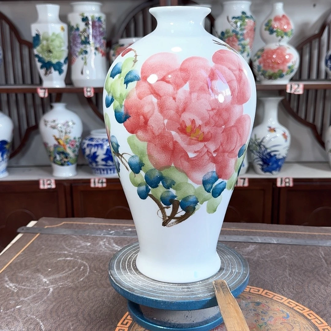 摆件景德镇陶瓷梅红牡