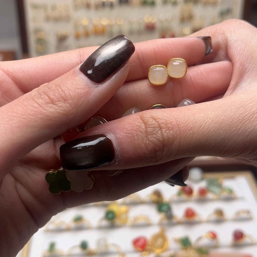 和田玉银S925镀金镶嵌耳坠