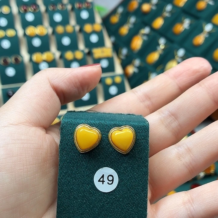 琥珀银S925镶嵌耳饰