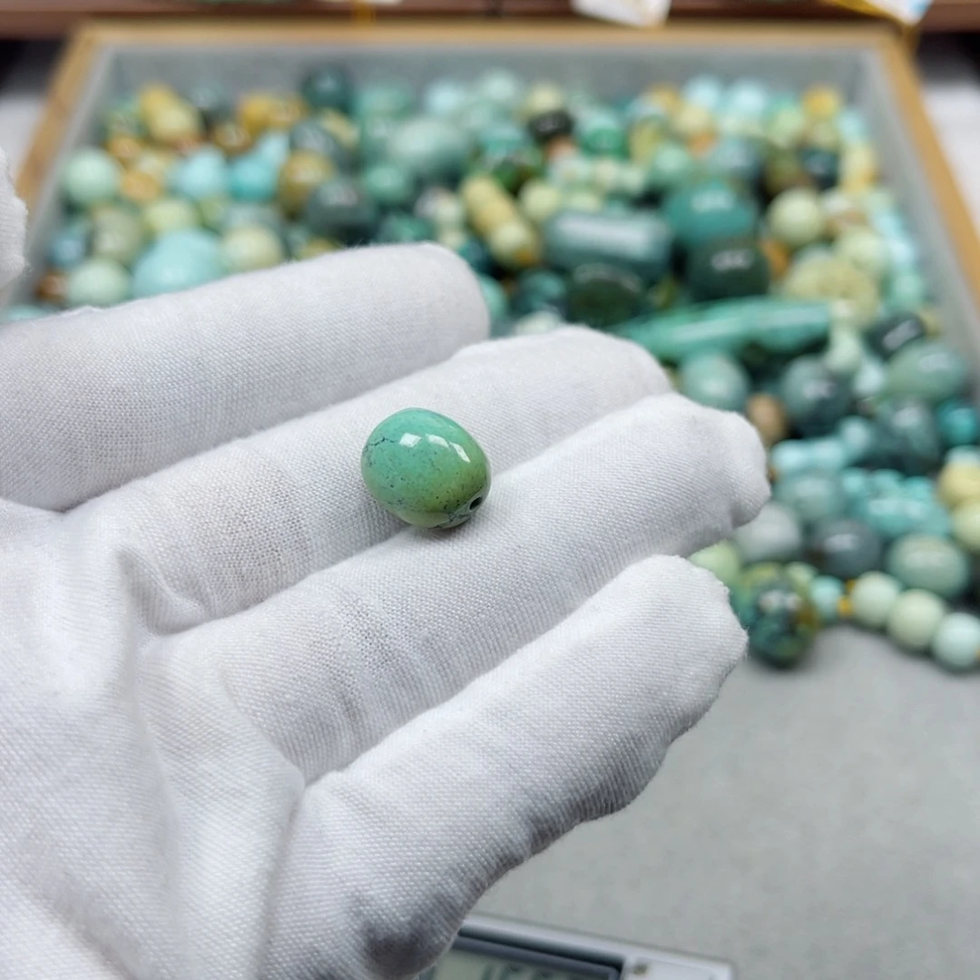 绿松石未镶嵌挂件