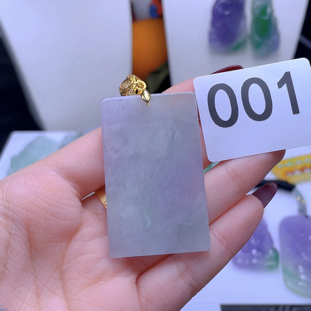 翡翠吊坠(赠链)未镶嵌