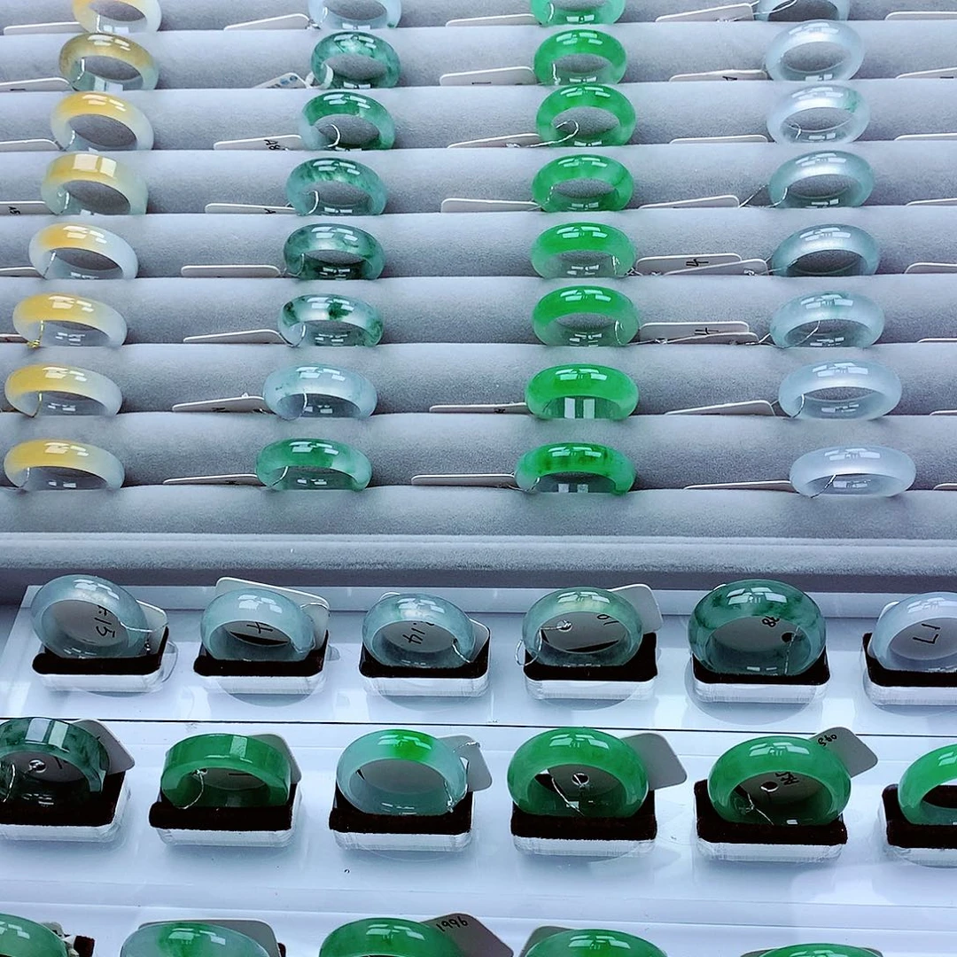 翡翠戒指未镶嵌翡翠