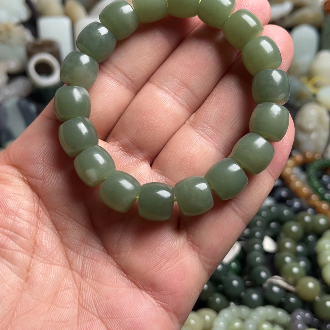 和田玉（青白玉）未镶嵌套链和田玉卡12手串