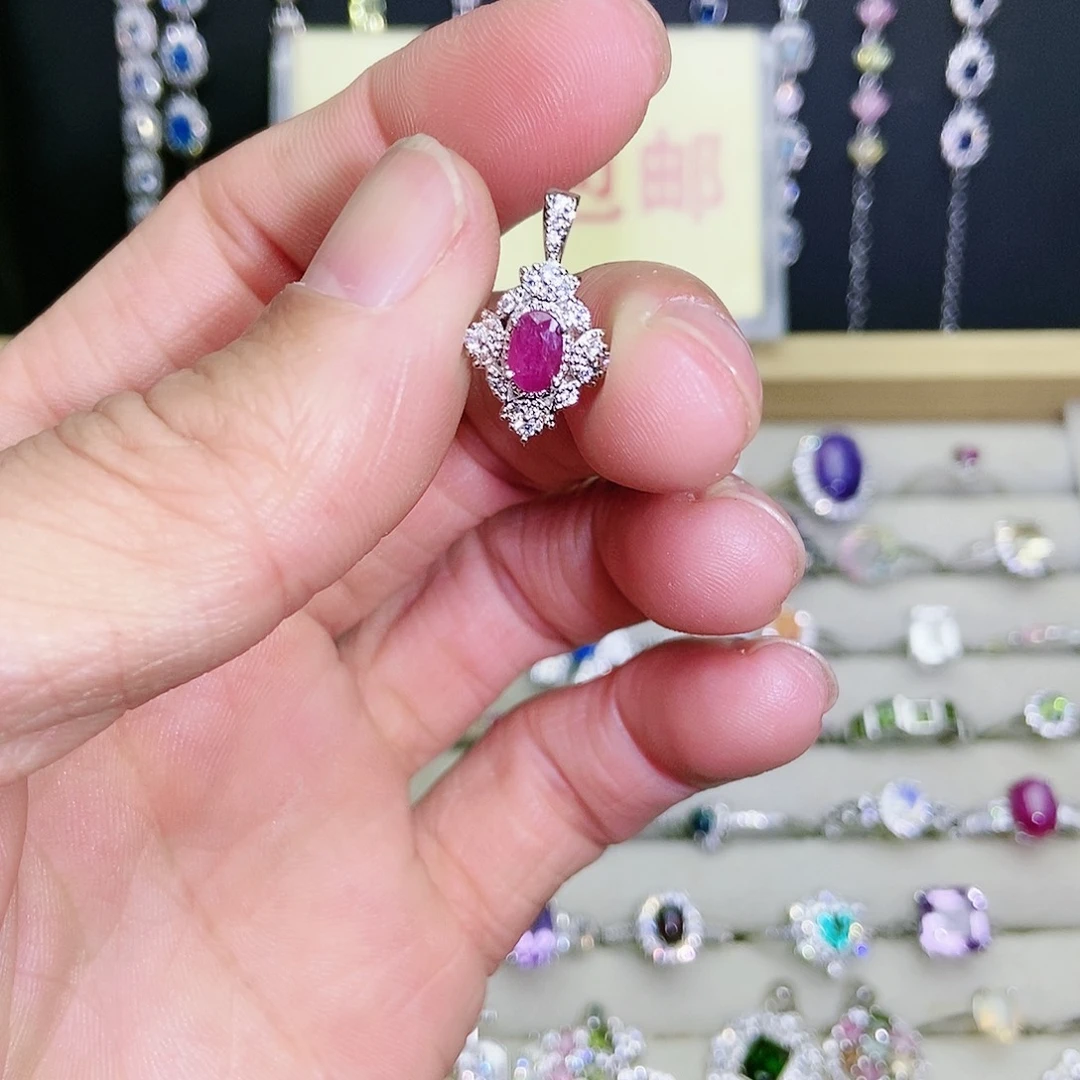 【闪购商品】吊坠(不含链)未镶嵌红宝石