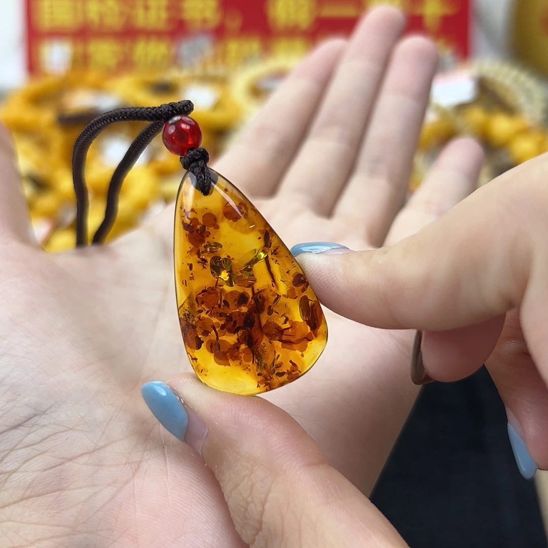 琥珀未镶嵌珠宝奇石