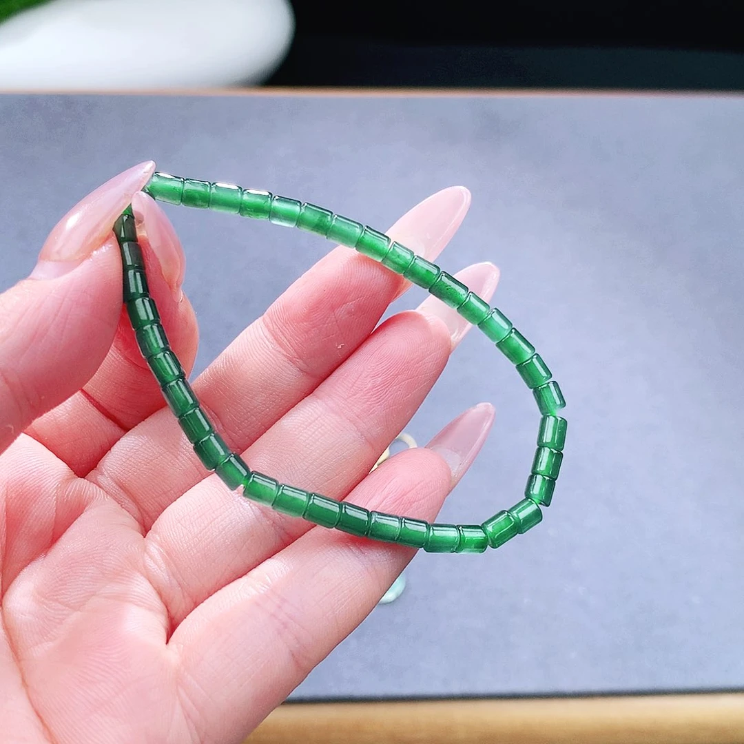 未镶嵌手镯（圆镯）翡翠