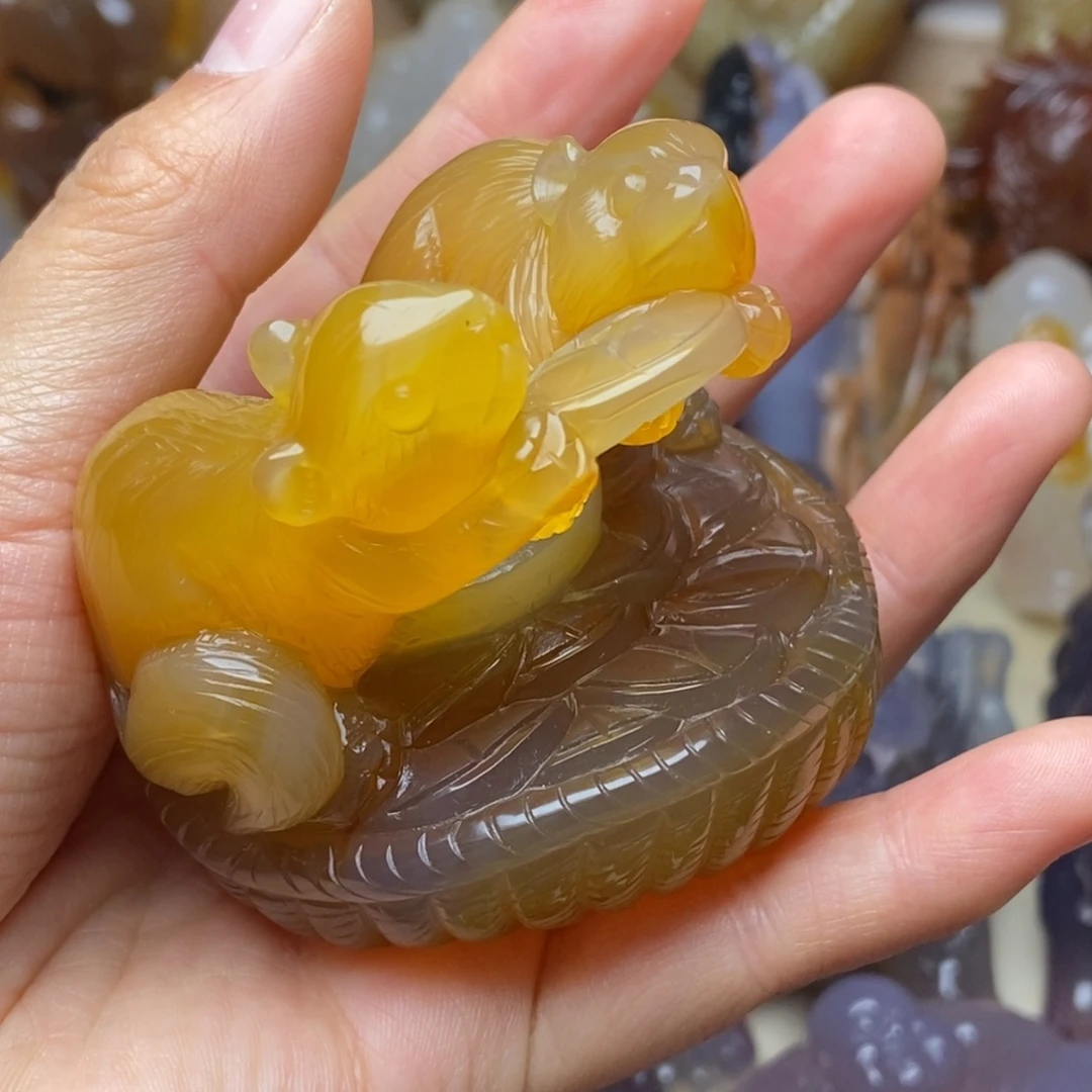 龚***E玛瑙/玉髓未镶嵌把件