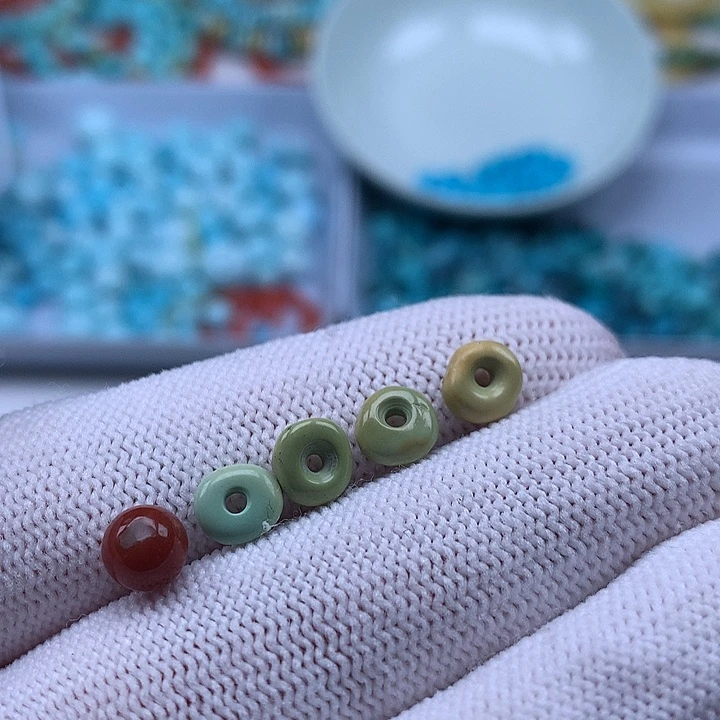 南红玛瑙未镶嵌珠宝奇石