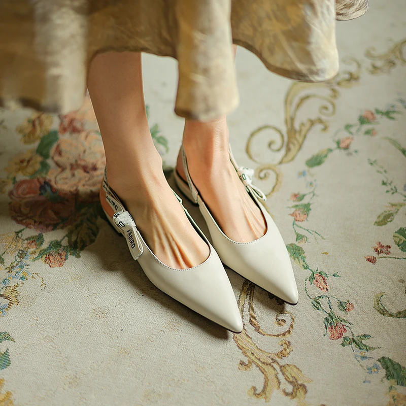 2025夏季新款后空软底气质尖头平底包头女士低跟单鞋