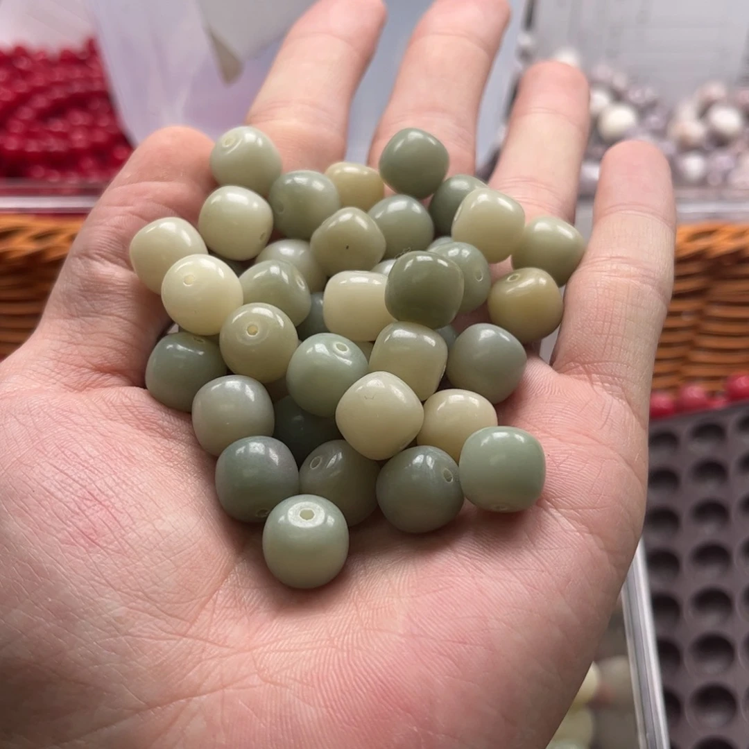 【闪购商品】白玉菩提吊坠z12/50+30颗微瑕