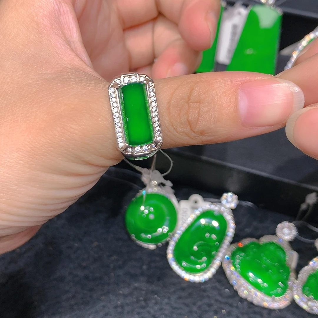 颈饰未镶嵌翡翠00008