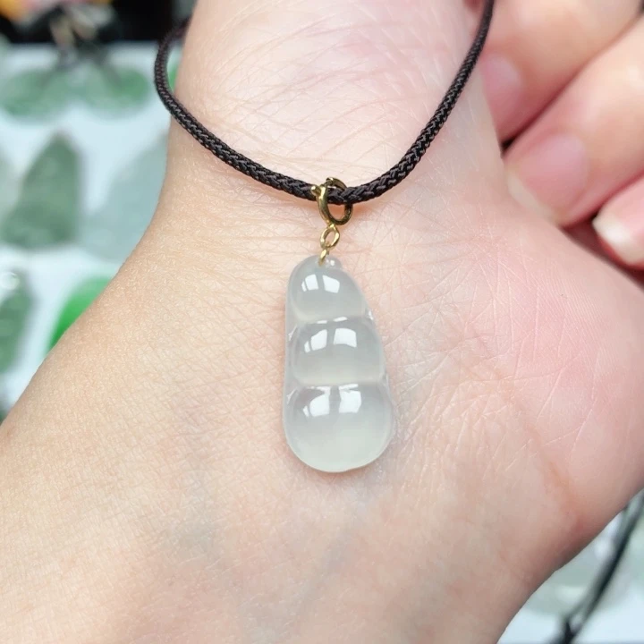 翡翠18K金镶嵌颈饰缅甸天然A货翡翠