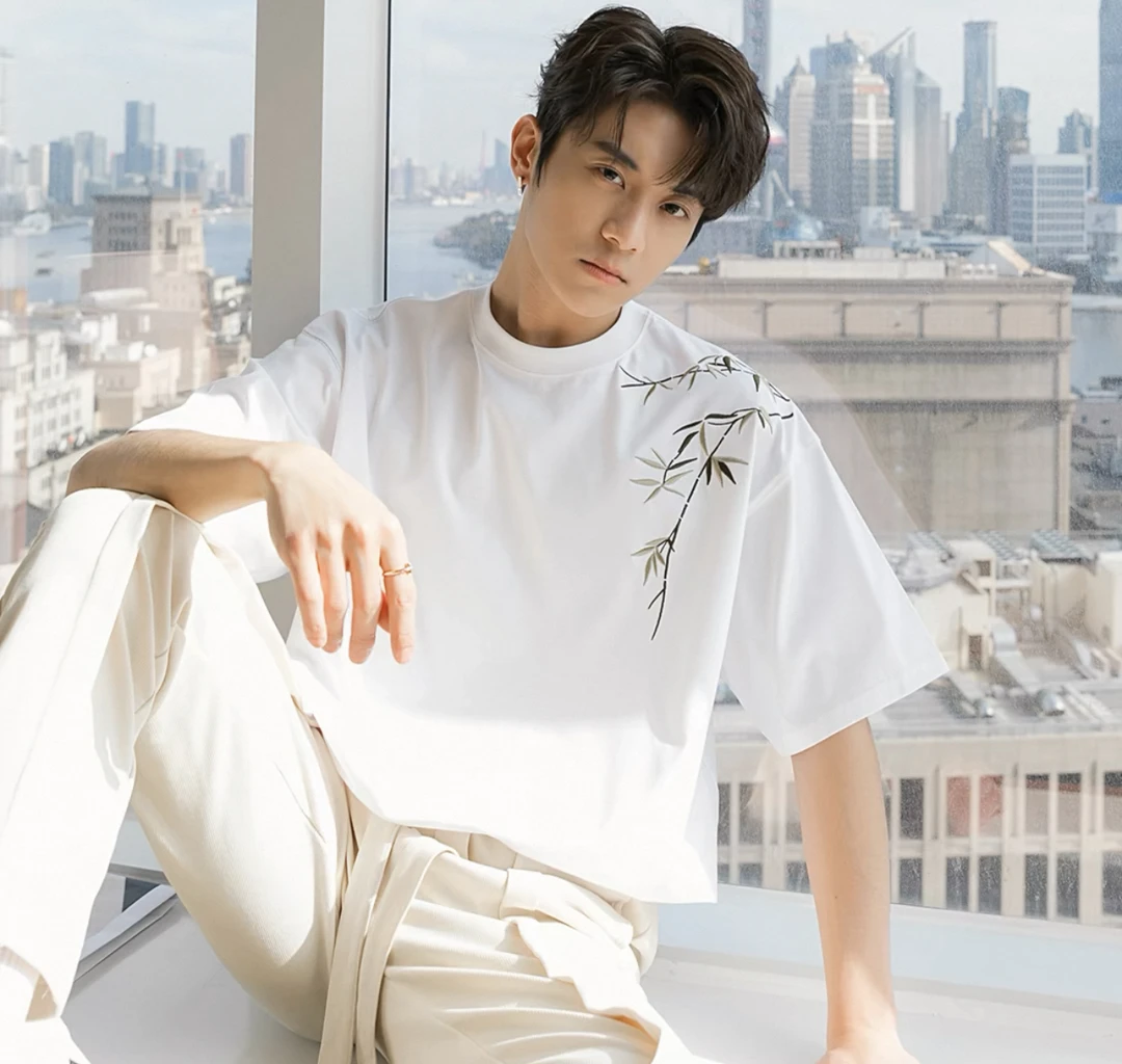 纯棉圆领短袖新疆棉T恤男女同款潮流情侣款修身半袖