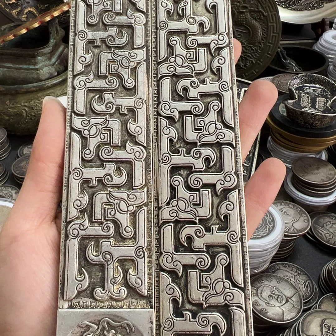 金属复古风格摆件