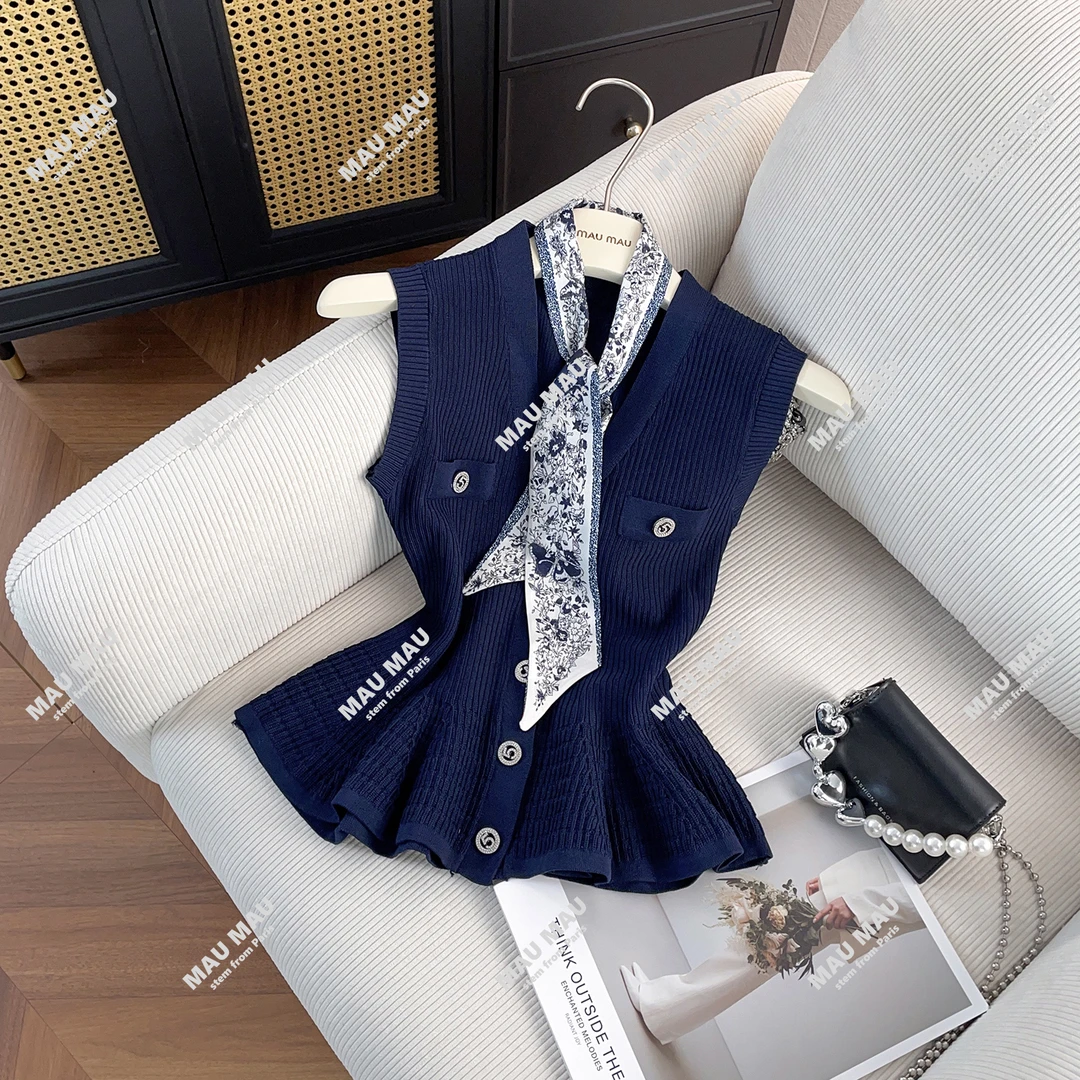 2025夏季新款优雅风丝带V领收腰单排扣针织马甲 DY7732
