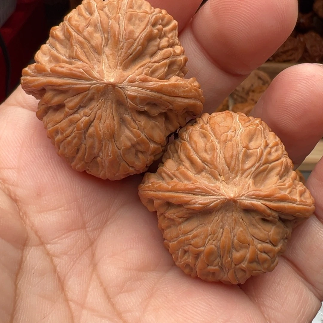 文玩核桃把件红皮魔盘