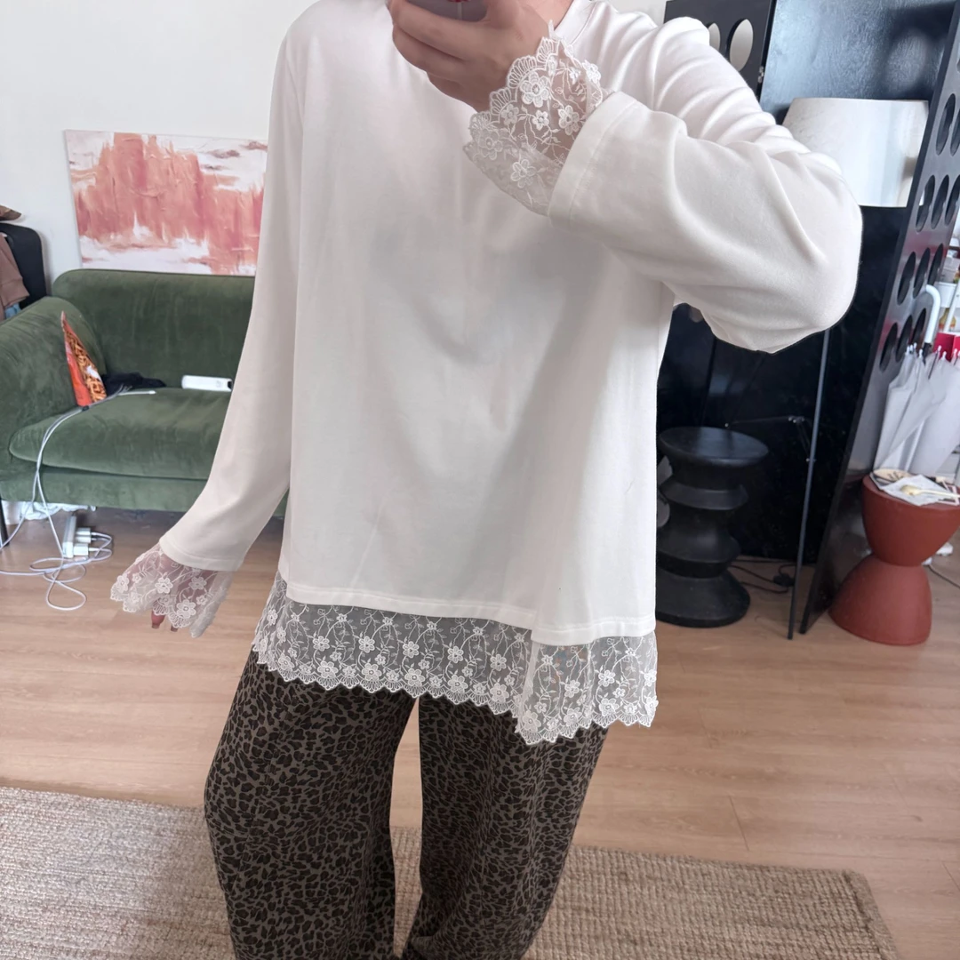 晶咕软软【自由叠搭】简约潮流设计感拼接蕾丝下摆纯色长袖T恤