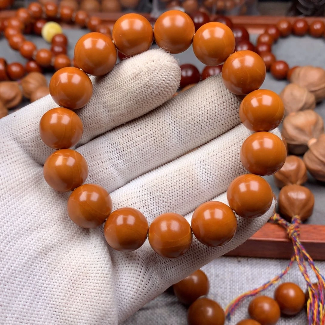 橄榄核手串@**生1.4正圆光珠带点小露白