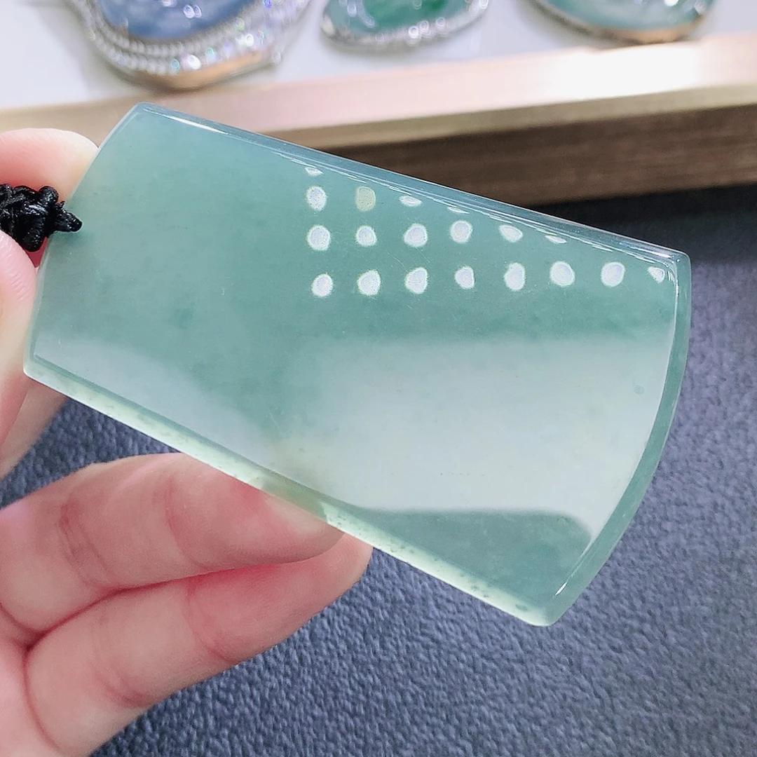 翡翠未镶嵌挂件翡翠