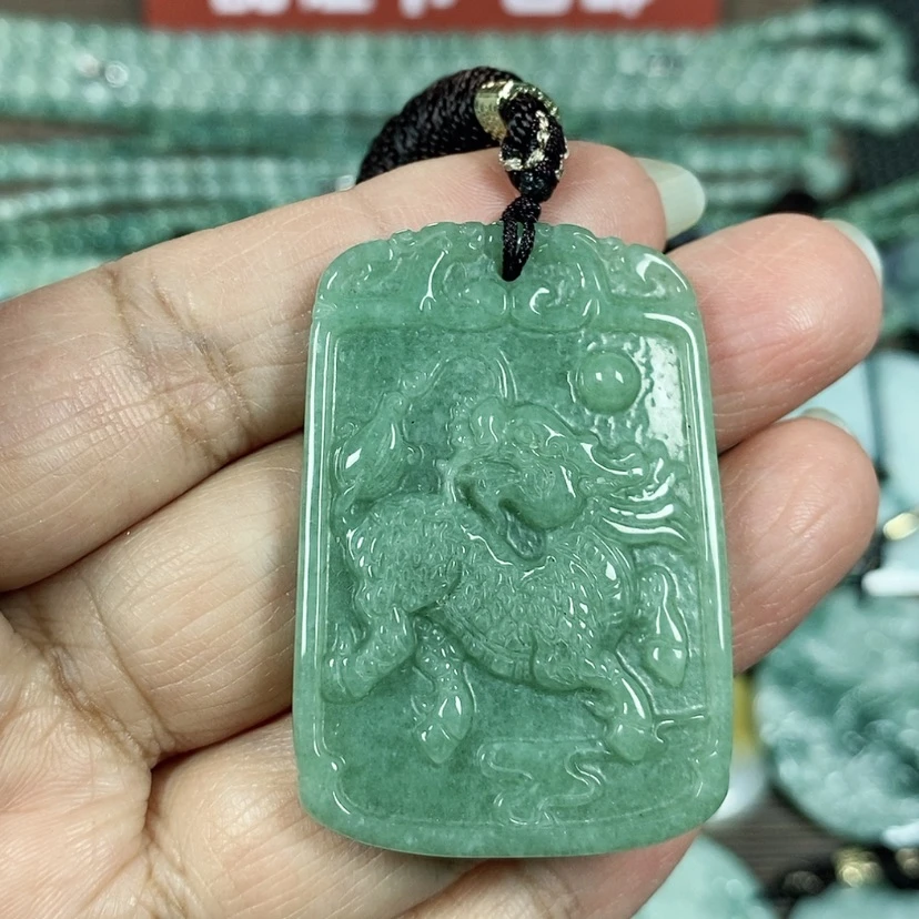 【闪购商品】翡翠颈饰未镶嵌玉吊坠翡翠玉麒麟牌