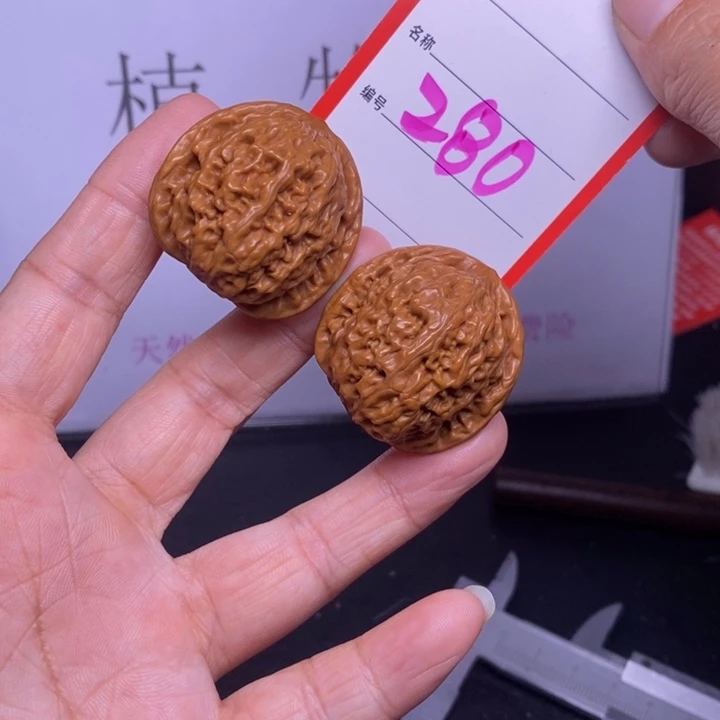 把件文玩核桃280。33白狮子