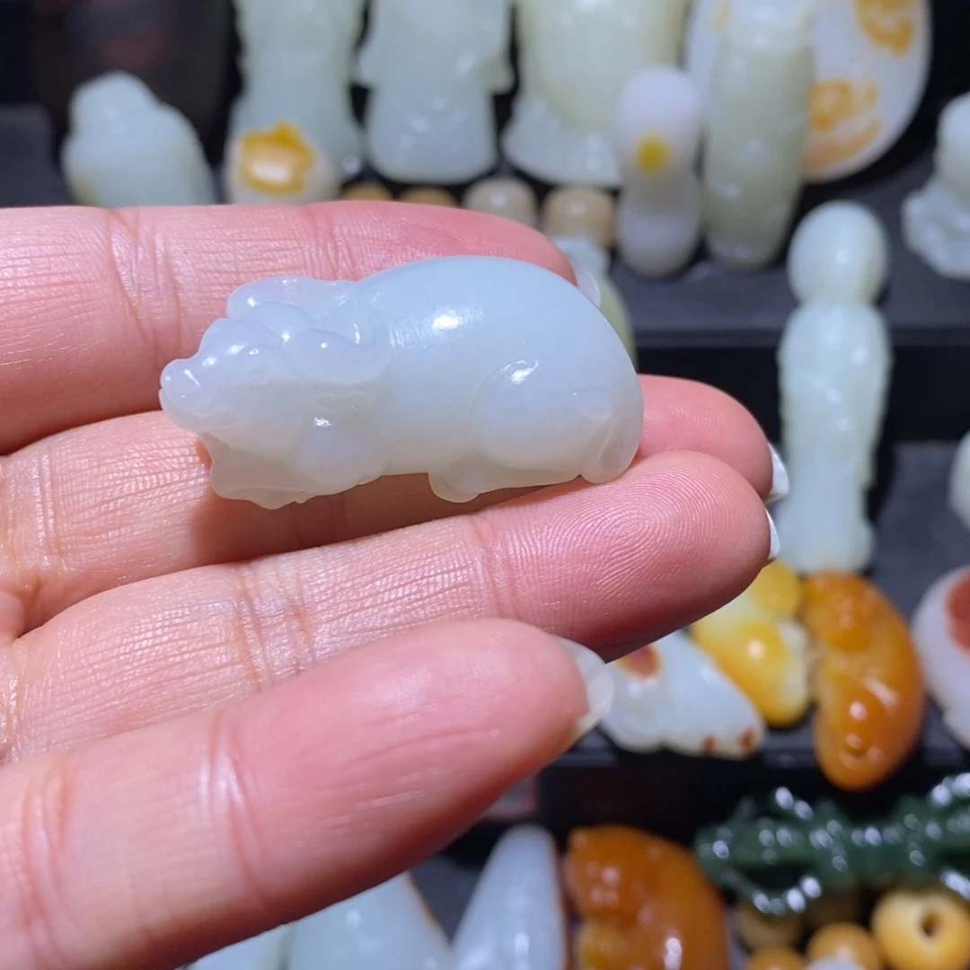 虢***和田玉未镶嵌颈饰