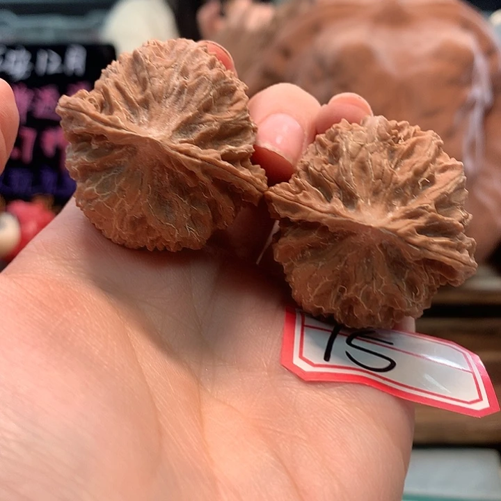 吊坠桃核41尺红皮苹果