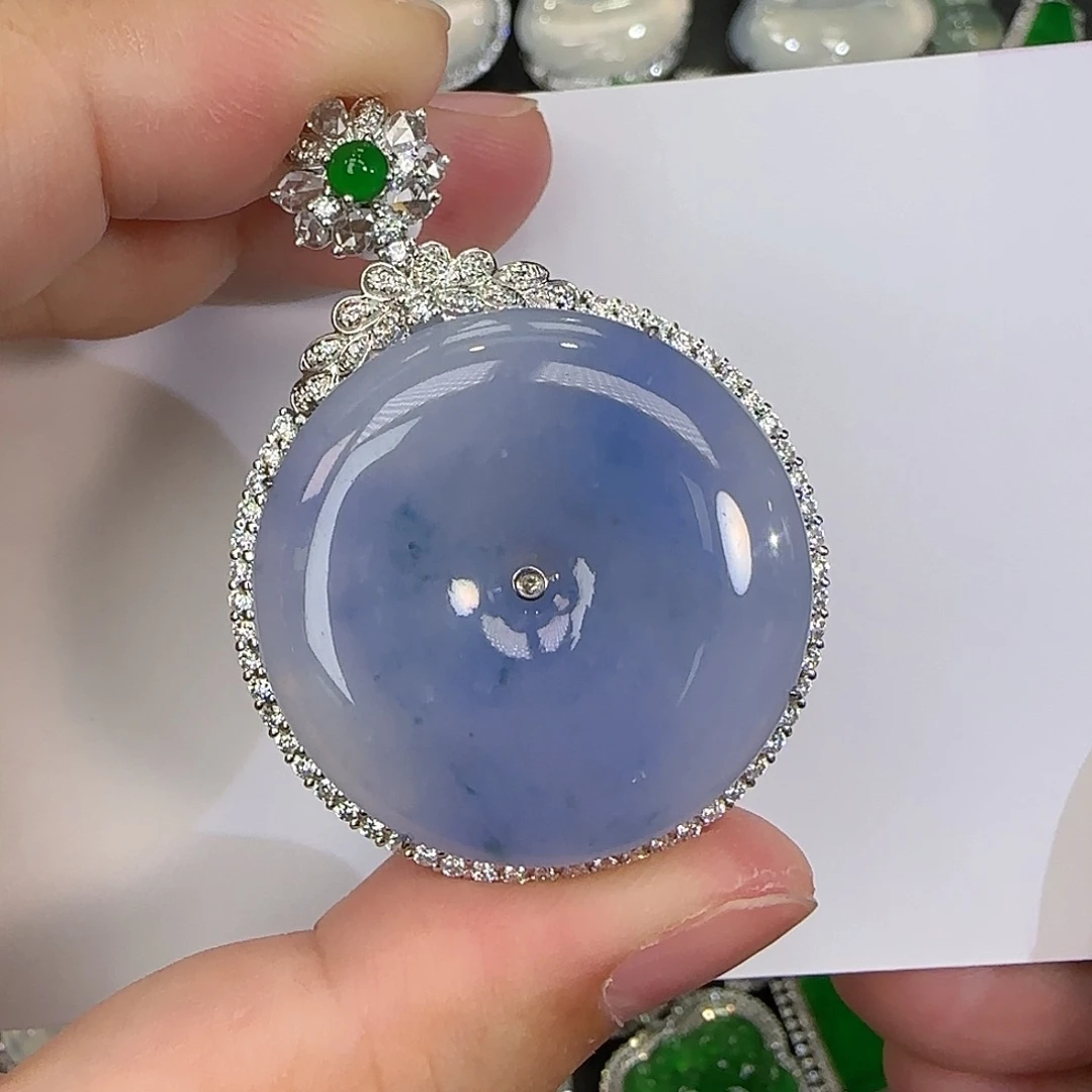 翡翠颈饰18K金镶嵌天然翡翠