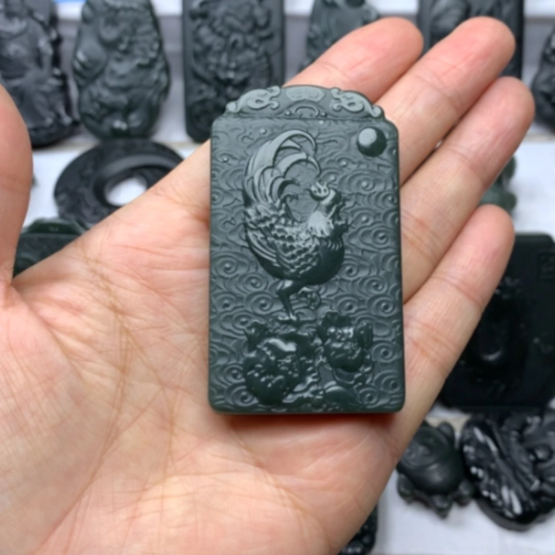 【闪购商品】颈饰未镶嵌和田玉双面雕刻