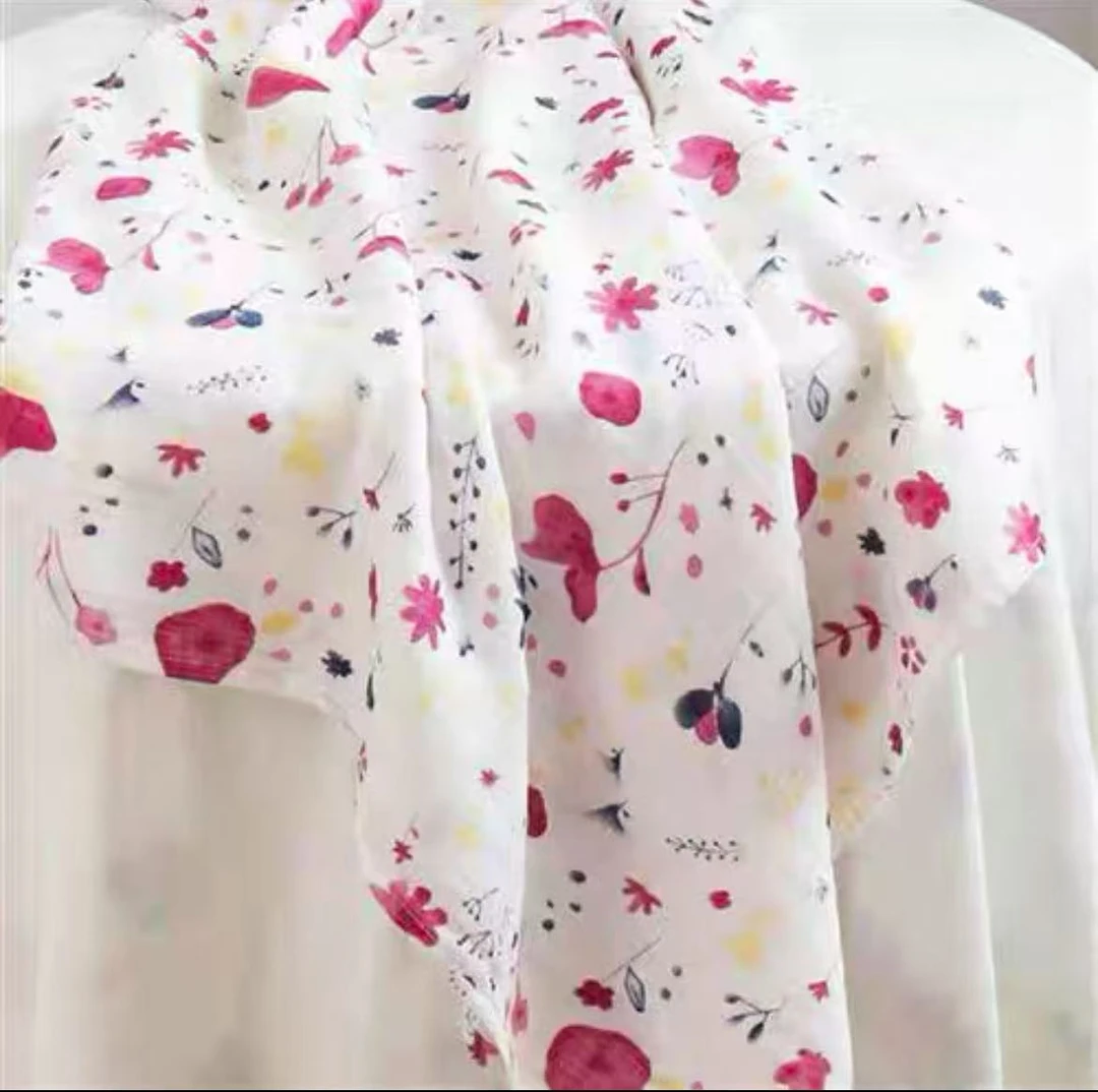 品牌外贸尾单高品质棉纱布抑菌浴巾（120*120cm）