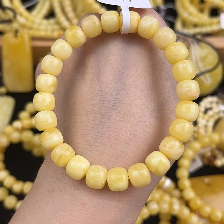 琥珀颈饰未镶嵌琥珀