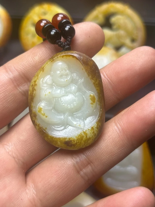 和田玉弥勒佛吊坠