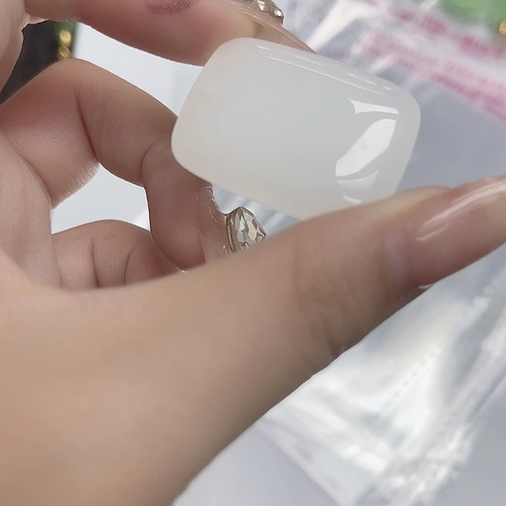 亚克力铁合金俄白54
