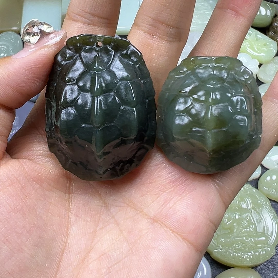 和田玉未镶嵌吊坠(不含链)有小裂需要包容不退不换