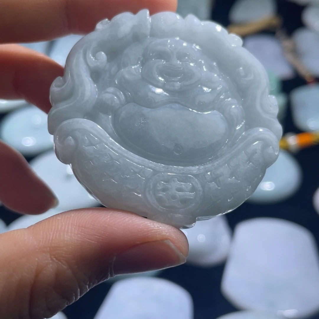 翡翠未镶嵌颈饰佛公，包容