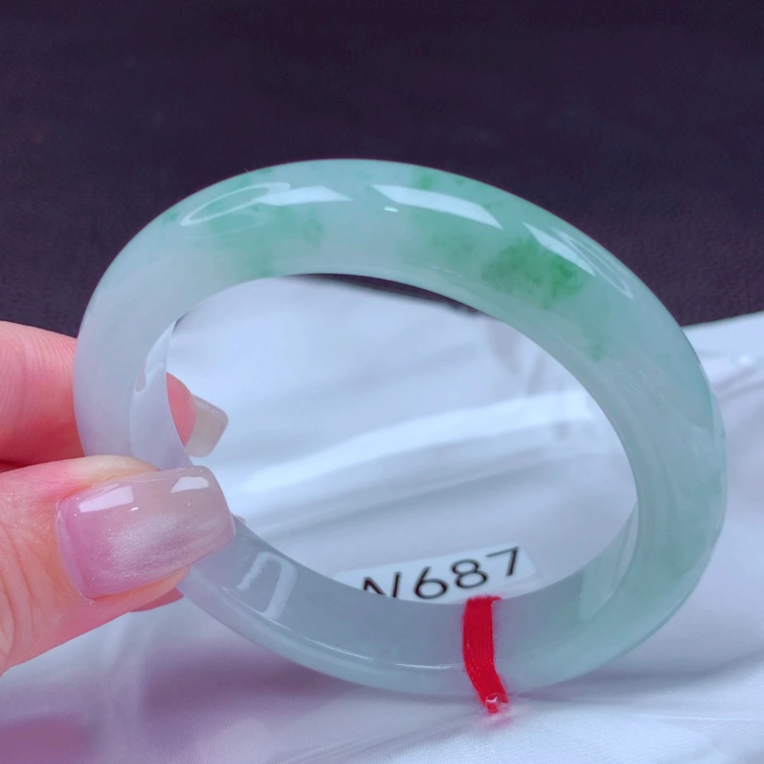 翡翠手镯未镶嵌手镯88