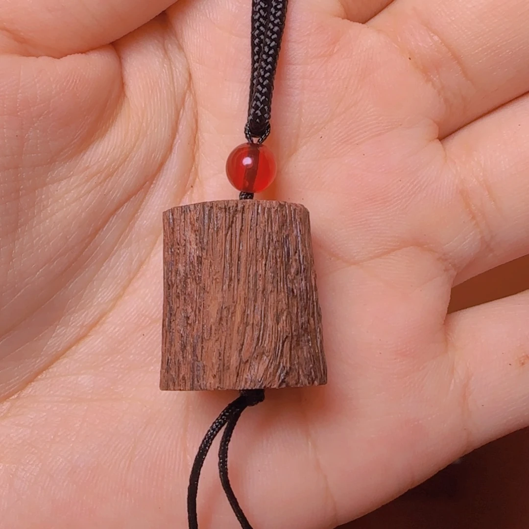 藤类降真香原料直切手把件发其一d1