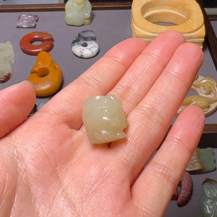 和田玉（糖玉）挂件未镶嵌续***来