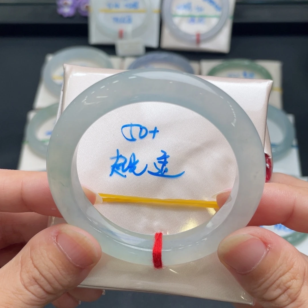 翡翠未镶嵌手镯翡翠手镯