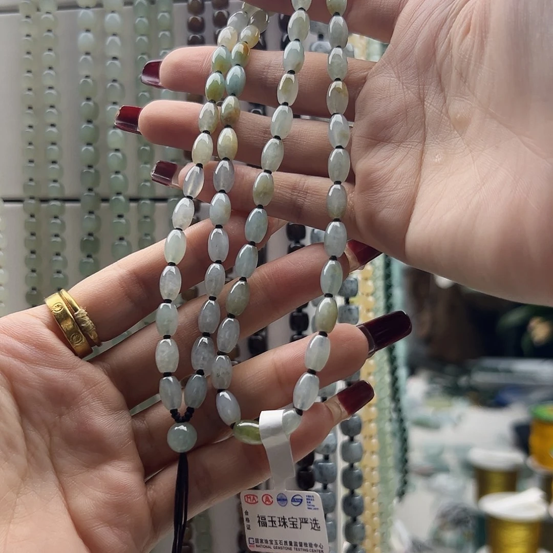 翡翠颈饰未镶嵌听*