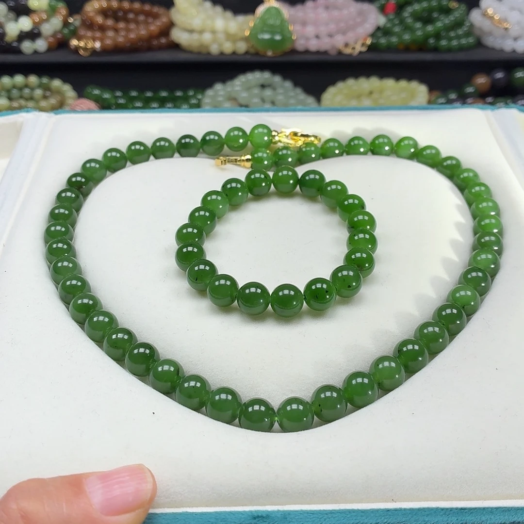 和田玉未镶嵌颈饰辣冰阳绿10大漏