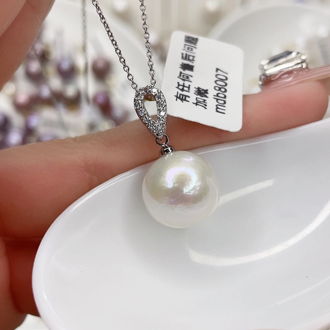 淡水珍珠吊坠(赠链)未镶嵌