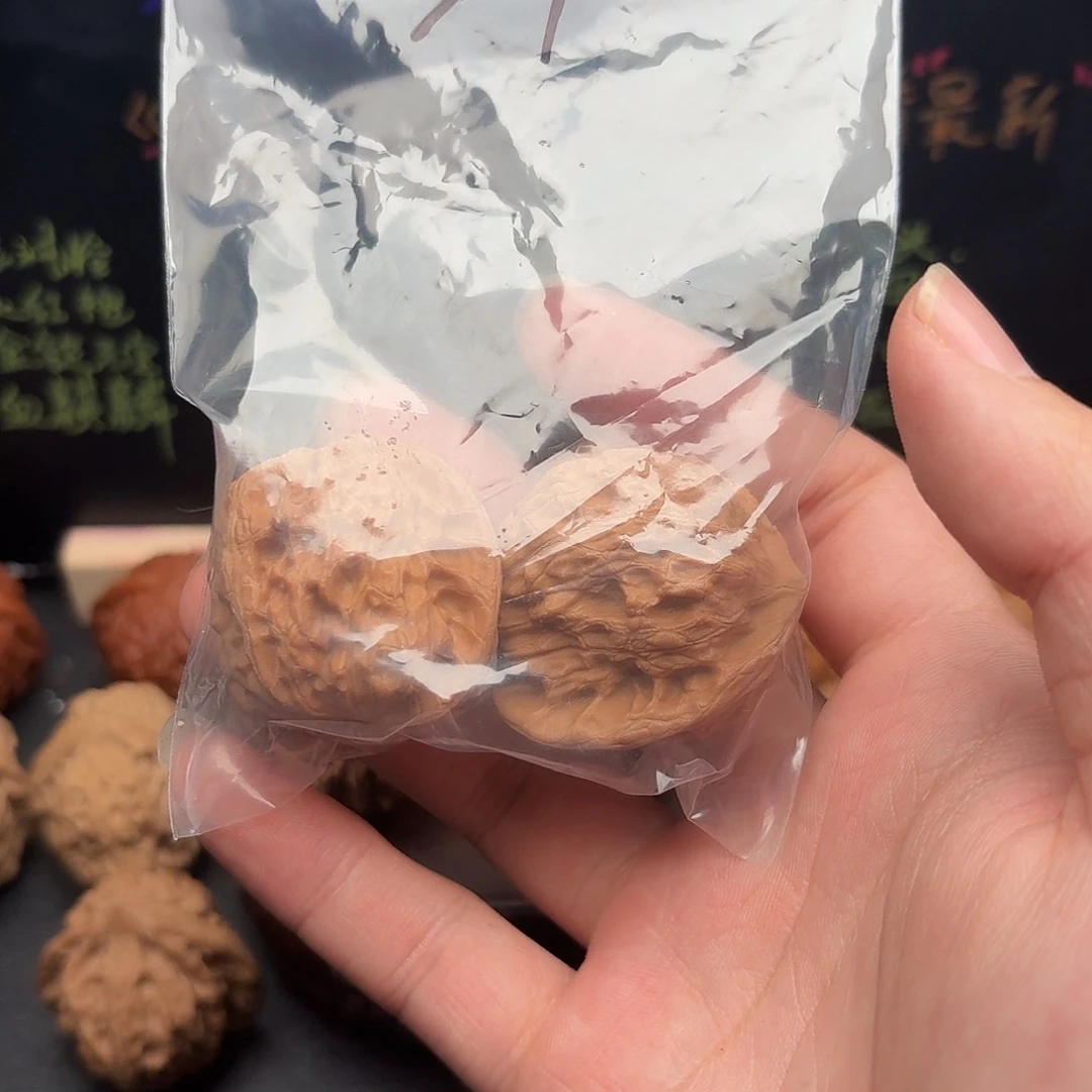 轻***山39崔凯文玩核桃，我