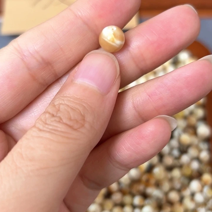 裸石蜜蜡未镶嵌7.9mm一个