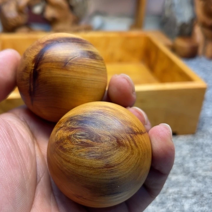 柏木（崖柏）瑕疵02