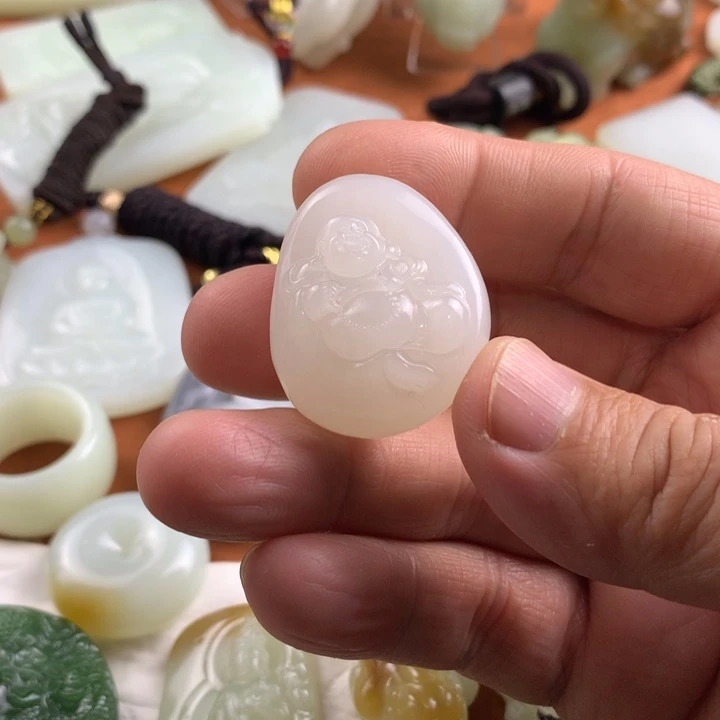 未镶嵌和田玉挂件