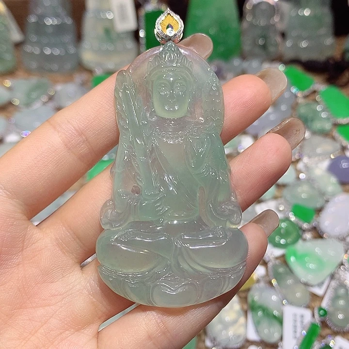 翡翠18K金镶嵌颈饰虚空藏