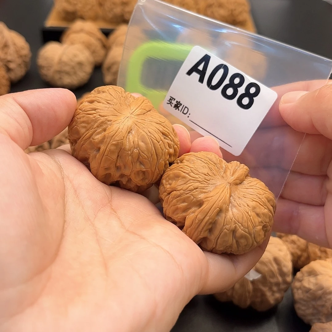 桃核把件元宝fu li 43