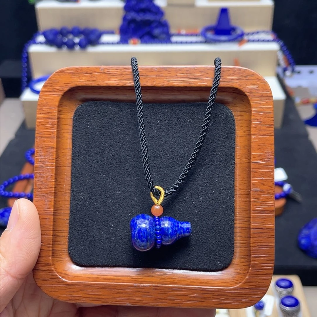 青金石未镶嵌吊坠